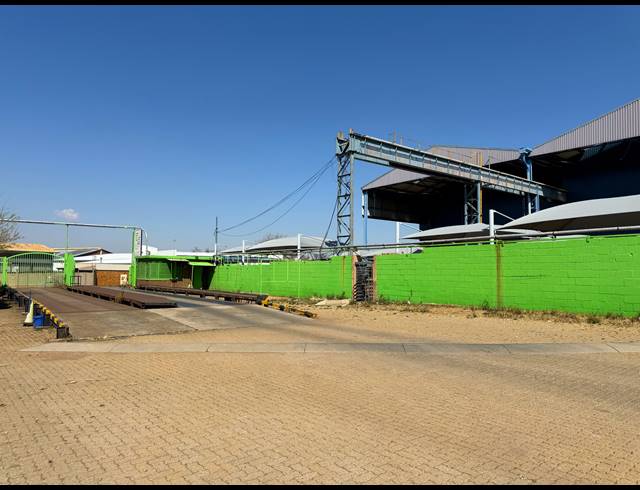 13,251M² WAREHOUSE TO LET IN WADEVILLE